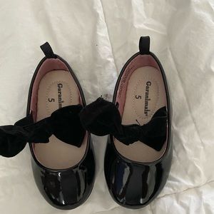 Garanimals Black Patent Leather Flats  Velvet Bow